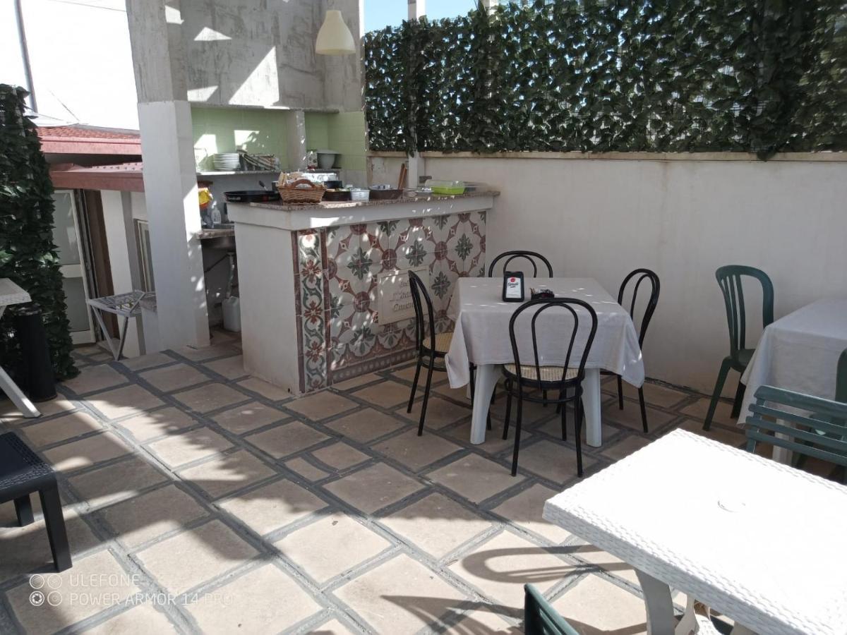 B&B L'Antica Dimora ...E Dei Mestieri Otranto Luaran gambar